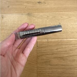 Milk Make Up - Kush High Roll Brow Tint in MJ